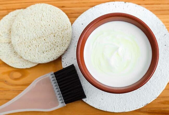 Sour cream and yeast to smooth wrinkles