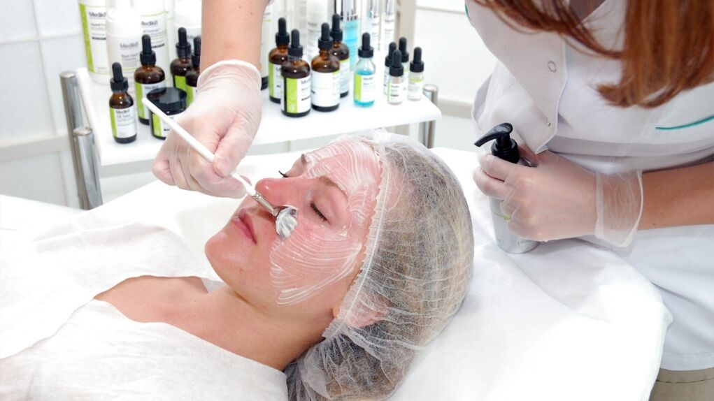 Application of the mask